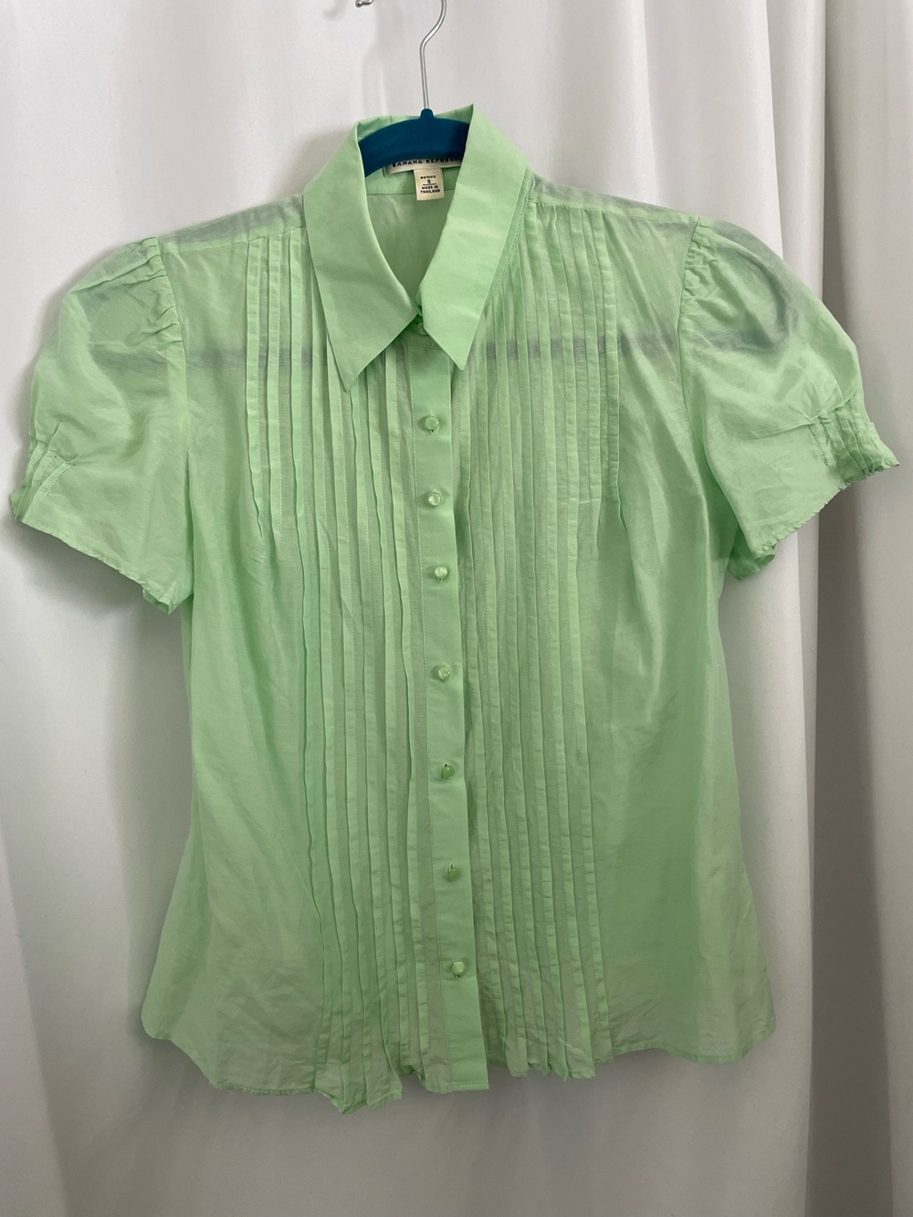 Banana Republic Button-Front Pintuck Puff short sleeve Cotton/Silk Blouse